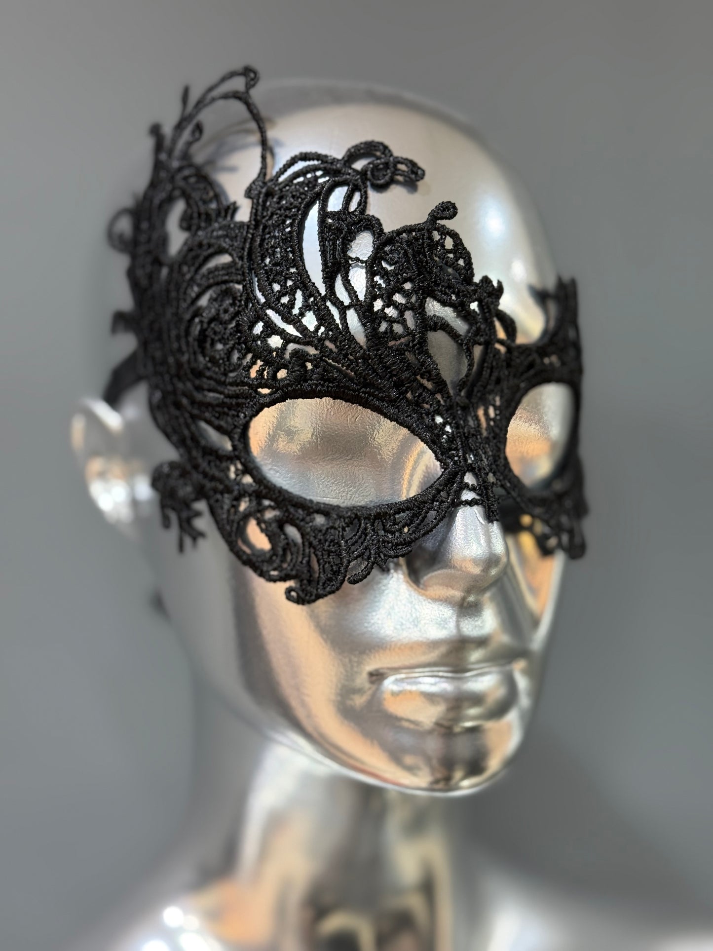 BLACKBOX Lace Mask 1
