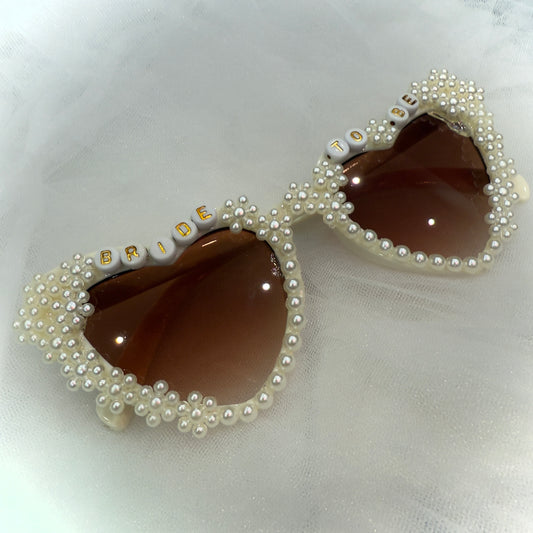 BLACKBOX Cat Eye Bride Sunglasses