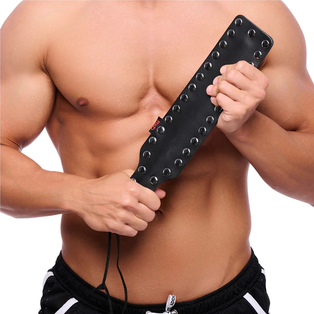 THERED Leather Paddle with 37 Metal Rivets - 38 cm - Black